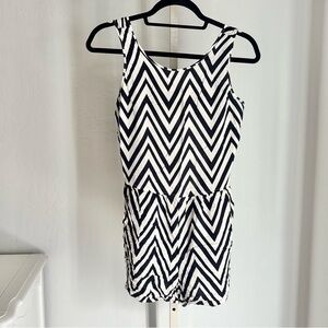 Ivory & Black Chevron Print Rayon Pocket Front Open Back Romper, Size S
